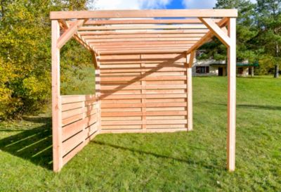 Pergola autoportante en bois naturel sapin de Douglas modulable H.2,5 x l.2,9 m + 3 modules occultants