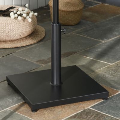 Pied de parasol carré dim. 45L x 45l x 39H cm poids net 18 Kg métal noir