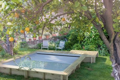 Piscine hors sol urbaine Mypool 4,20 x 3,50 x h.1,33 m + couverture automatique et coffre bois