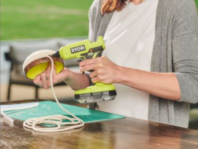 Pistolet à colle Ryobi RGLU18 ( sans batterie)