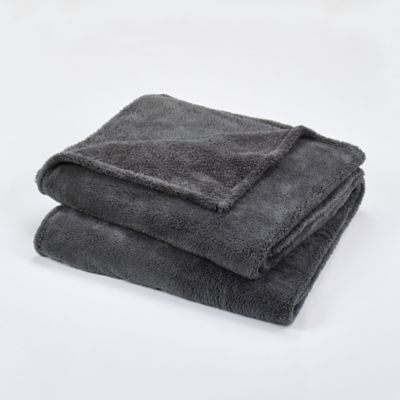 Plaid effet fourrure Takeo gris l.160 x L.200cm GoodHome