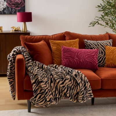 Plaid fausse fourrure imprimé Orana noir 160x120cm - Atmosphera Créateur d'intérieur