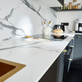Plan de travail compact aspect marbre blanc GoodHome Nepeta L.300 x l.62 x Ép.1,2 cm