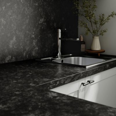 Plan de travail stratifié granit noir Izee L. 246 cm x l. 63,5 cm x Ép. 38 mm