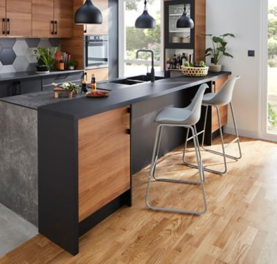 Plan de travail stratifié noir mat L.300 x l.62 x ép.3,8 cm GoodHome Berberis