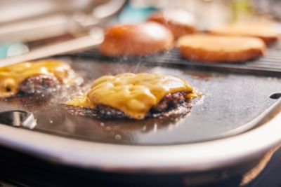 Plancha en fonte pour barbecue électrique Weber Lumin