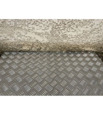 Plaque Aluminium Strié, ép. 2/3mm, Hauteur 75cm x Largeur 140cm