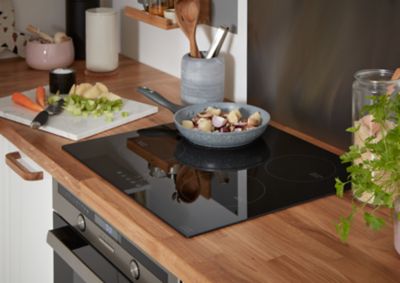 Plaque de cuisson induction 4 foyers Cooke & Lewis coloris noir l. 59 x P. 52 x H. 6,5 cm
