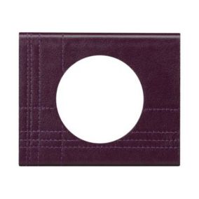 Plaque de finition 1 poste Legrand Céliane 0 694 41 coloris cuir pourpre couture l.100 x P.9,2 x H.82 mm
