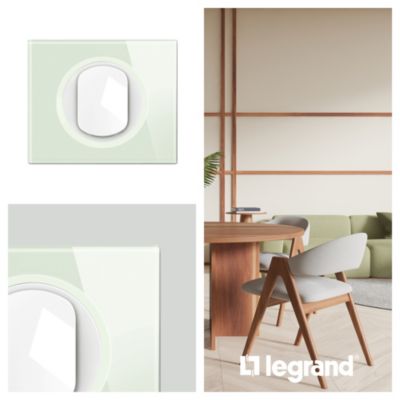 Plaque de finition 1 poste Legrand Céliane CP2001 coloris verre opale blanc l.101 x P.11 x H.84 mm