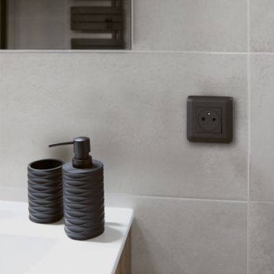 Plaque de finition 2 modules Legrand Mosaïc 0 994 80 coloris noir l.82 x P.8,5 x H.82 mm