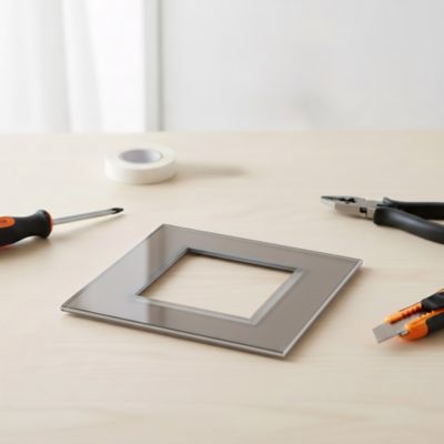 Plaque de finition Colours Kalya simple verre muscade