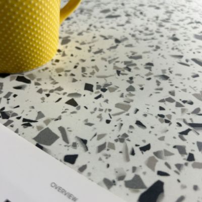 Plateau 110x70 decor terrazzo white chip - Restootab