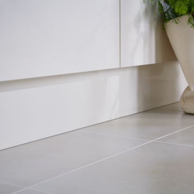 Plinthe de cuisine Goodhome Stevia et Garcinia Crème H. 15 cm x l. 2.4 m x Ep. 16 mm