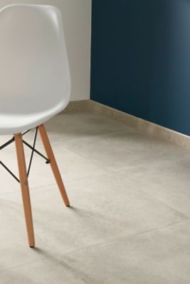 Plinthe en carrelage effet béton gris clair L.60 x l.8 cm x ép.9 mm, Kontainer