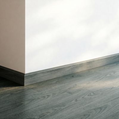Plinthe en MDF, résistant à l'eau coloris gris anthracite GoodHome 220 x 8 cm Décor 105 (vendue à la pièce)