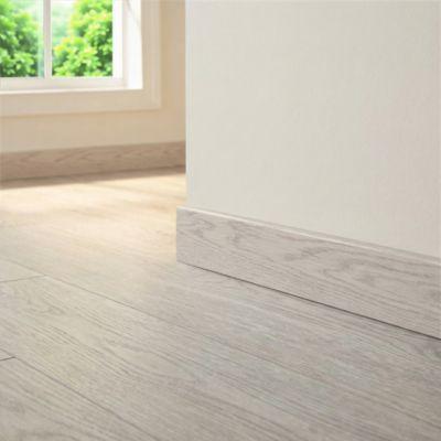 Plinthe MDF 220 x 8 cm Décor 30 chêne blanc (vendue à la pièce)