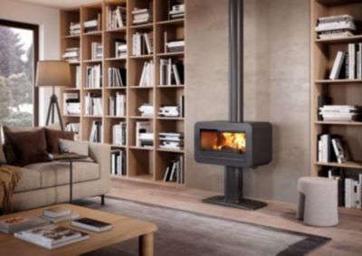 Poêle à bois en fonte Invicta Wilson sur pied 8kW 100m²