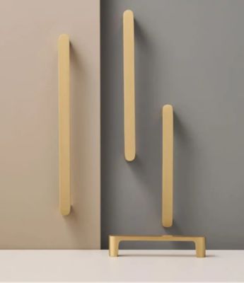 Poignée de Meuble Moderne Laiton Brossé Entraxe 160mm