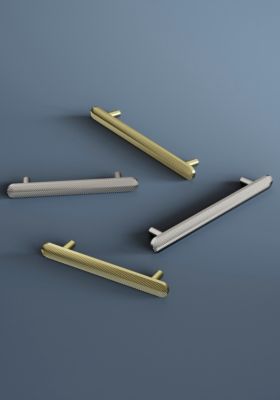 Poignée de meuble arrondi GoodHome Garlan aluminium effet laiton satin doré l.136mm x l.15mm x H. 27mm entraxe 96mm