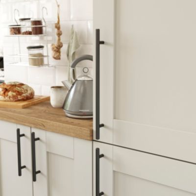 Poignée de meuble de cuisine GoodHome Annatto noir L. 33,6 cm, 2 pièces