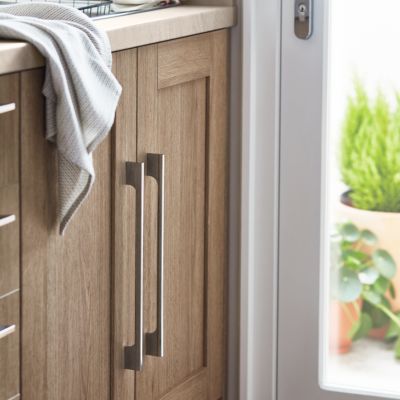Poignée de meuble de cuisine GoodHome Hikide Argent L. 35.2 cm, 2 pièces