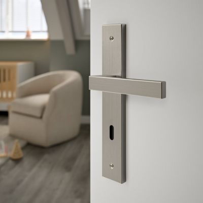 Poignées sur plaque carré à serrure aluminium et acier effet chromé satiné entraxe 195 mm GoodHome Quistin