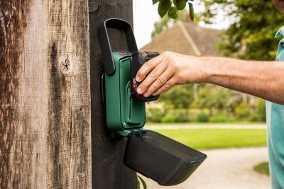 Pompe à eau de pluie sans-fil Bosch GardenPump 18V-2000 (avec 1 batterie et 1 chargeur)