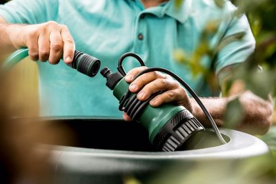 Pompe à eau de pluie sans-fil Bosch GardenPump 18V-2000 (avec 1 batterie et 1 chargeur)