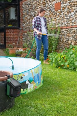Pompe à eau de pluie sans-fil Bosch GardenPump 18V-2000 (avec 1 batterie et 1 chargeur)