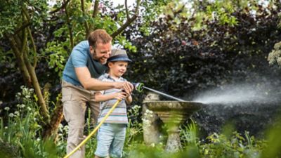 Pompe à eau de pluie sans-fil Bosch GardenPump 18V-2000 (avec 1 batterie et 1 chargeur)