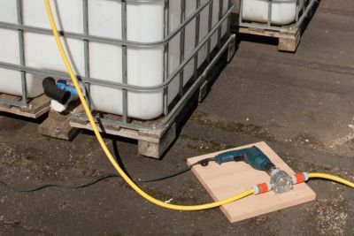 Pompe alimentée par perceuse 3000l/h Wolfcraft