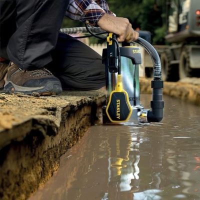 Pompe immergée Eaux Usées 1100W - Pompe Vide Cave Flotteur Intégré Débit max 16500 l/h Elévation 10.5m STANLEY