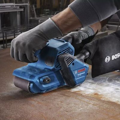 Ponceuse a bande filaire BOSCH PROFESSIONAL - GBS 750 - 230V - 850W - 200   420 m/min - Bande abrasive + sac poussieres