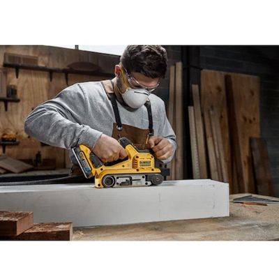 Ponceuse À Bande 75 X 533 Mm 18v Dewalt Dcw220nt-xj Xr Brushless Avec Coffret