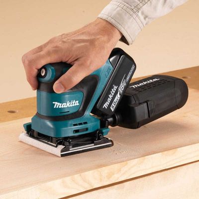 Ponceuse vibrante 112 x 102 mm 18 V sans batterie ni chargeur DBO480Z