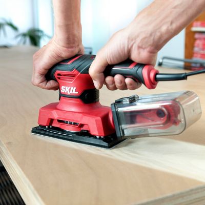 Ponceuse Vibrante Skil 7338AA - 160W - 93x185mm - Avec Aspiration - 3 Abrasifs Inclus