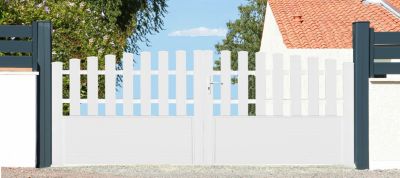 Portail battant PVC blanc Rosière bas plein cadre aluminium L 3,5M x H 1.25M/1,40M