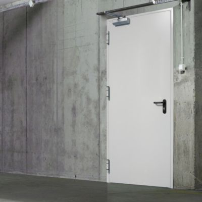 Porte de service acier 1 vantail FOX - blanc RAL 9010 - 210x100 cm - huisserie L pose tunnel - poussant droit
