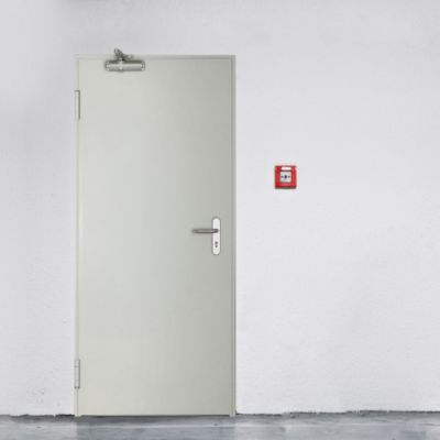 Porte de service acier 1 vantail FOX - blanc RAL 9010 - 215x90 cm - huisserie Z pose tunnel affleurant - poussant droite