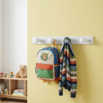 Porte-manteau à fixer pin blanc Form Agra 4 têtes