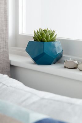Pot rond émaillé motifs géométriques bleu ø9 cm