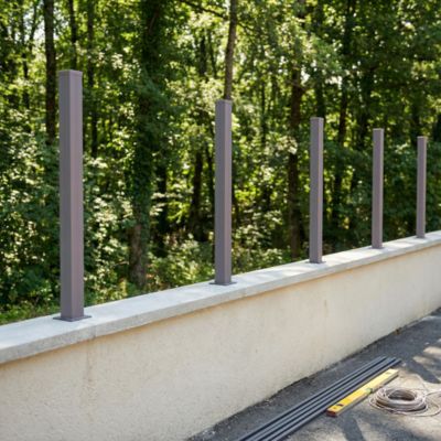 Poteau universel à fixer en aluminium taupe pour clôture Neva Klikstrom, H.95cm