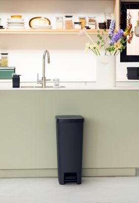 Poubelle à pédale Brabantia StepUp noir 40 L