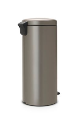 Poubelle à pédale coloris platinium Brabantia NewIcon 30 L