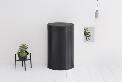 Poubelle de cuisine à ouverture automatique Brabantia Touch Bin noir