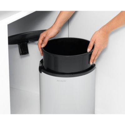 Poubelle de porte à fixer Brabantia Built-In Bin 15 L blanc