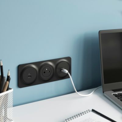Prise avec terre Jacobsen Espen + 1xUSB-C noir à composer