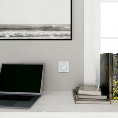 Prise de courant avec terre affleurante + usb C 10.5W Schneider Electric Odace blanc
