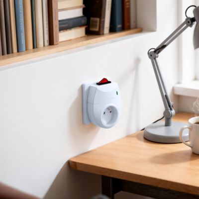 Prise de protection contre les surtensions avec interrupteur